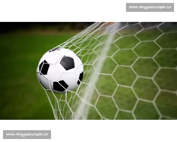 聚焦全球足球联赛直播精彩对决实时解读与赛场风云深度分析球星表现